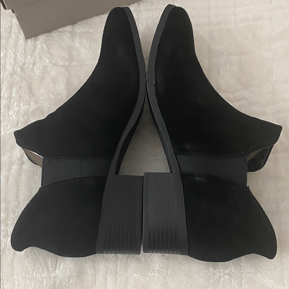 Kenneth Cole Reaction women’s  Black Suede Boots